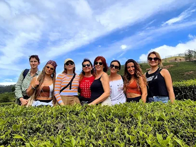 Munnar tea plantation landscape – Kerala hill station tour